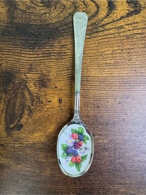 Avon Collector’s Spoon - Raspberries with its original box